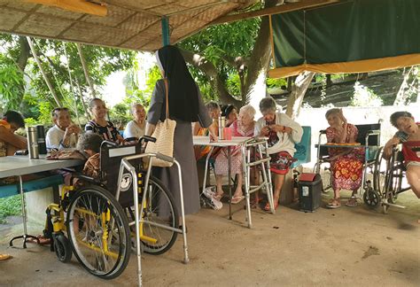 home for the aged in laguna|Nuns take care of abandoned elderly in Laguna home.